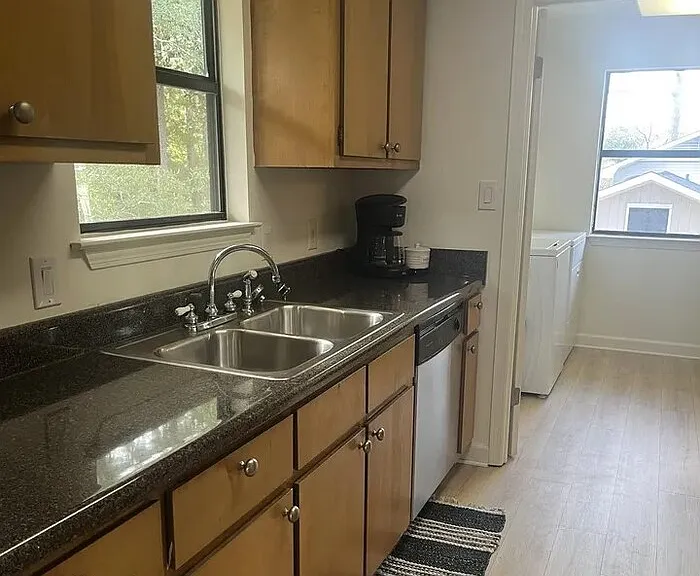 320 Volanta Ave #320 — Photo 3