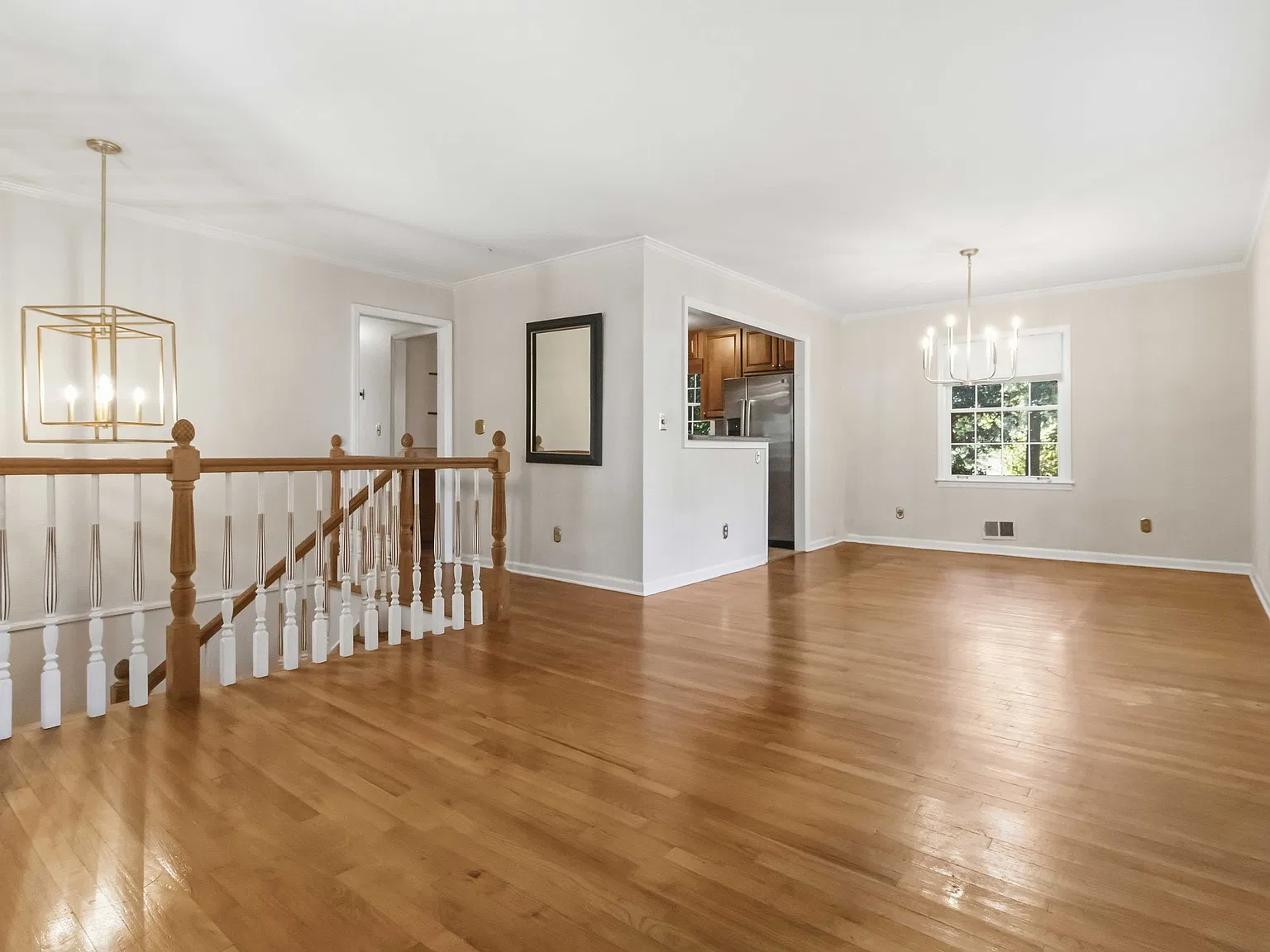 4 bed, 2288 sqft, $2,600 — Photo 4