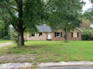 120 Carolina Cir, Jacksonville, NC 28546