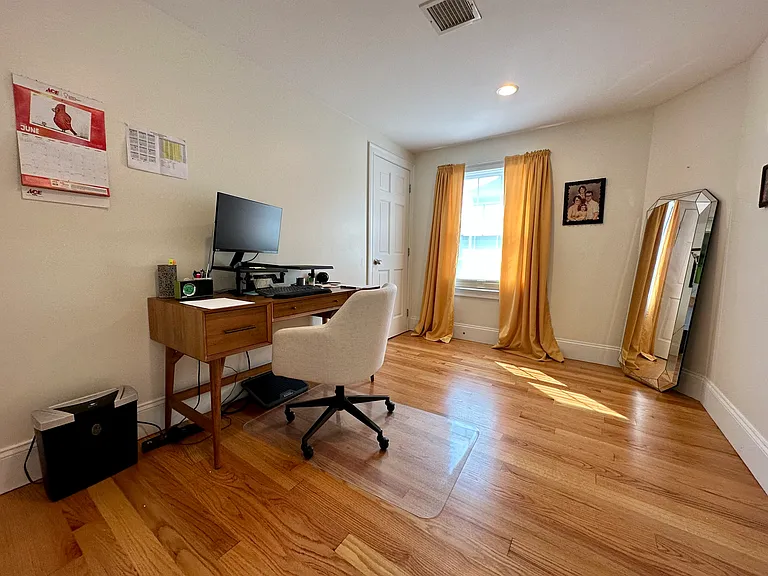 16 Plainfield St #16 — Photo 7