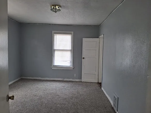 411 Morgan St — Photo 7