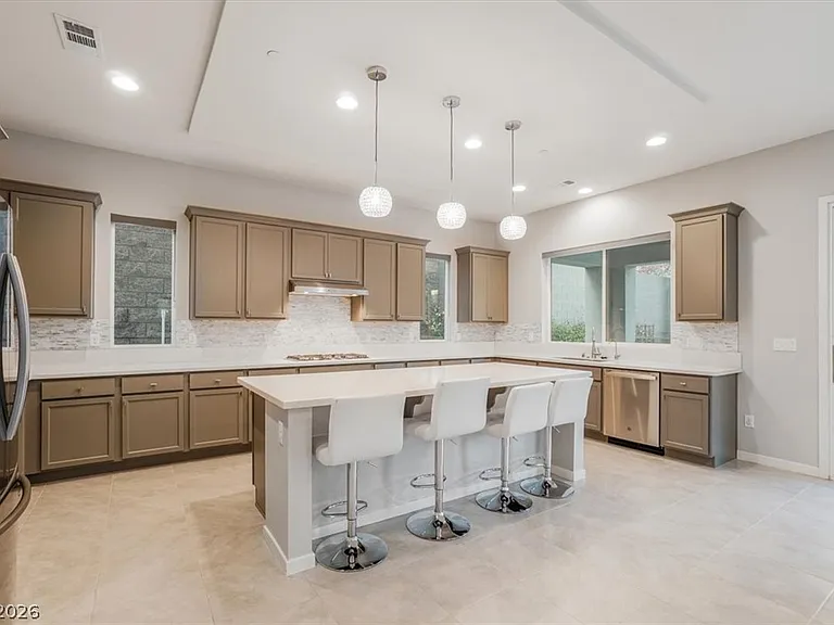 32 Vista Outlook St — Photo 12