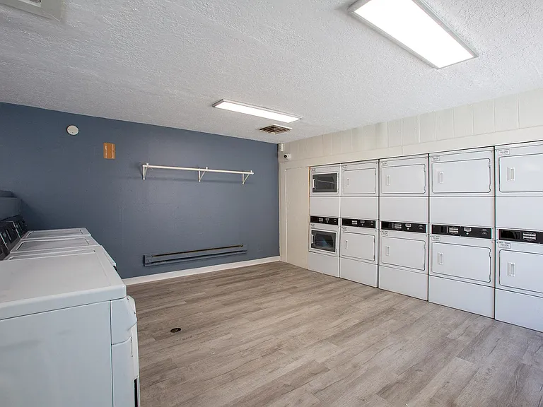 Encanto Lofts Apartments — Photo 31