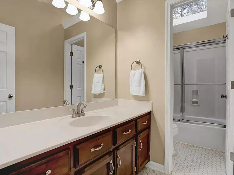 361 Wolf Lair Cv — Photo 10