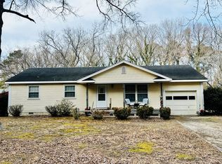 11 Hillcrest Dr, Onancock, VA 23417