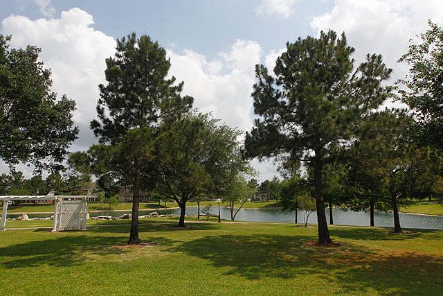 1st image of 900 Victoria Lakes Dr