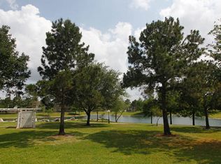 900 Victoria Lakes Dr, Katy, TX 77493