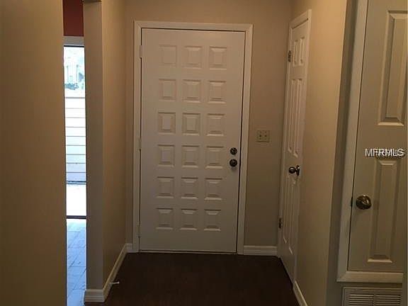 4th image of 593 Albany Pl
