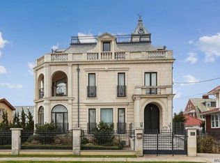 151 Beach 146th St, Far Rockaway, NY 11694