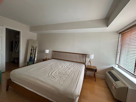 4th image of 1825 T St NW