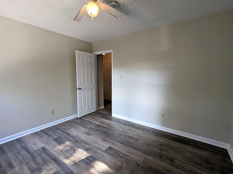 502 Forest Dr — Photo 8