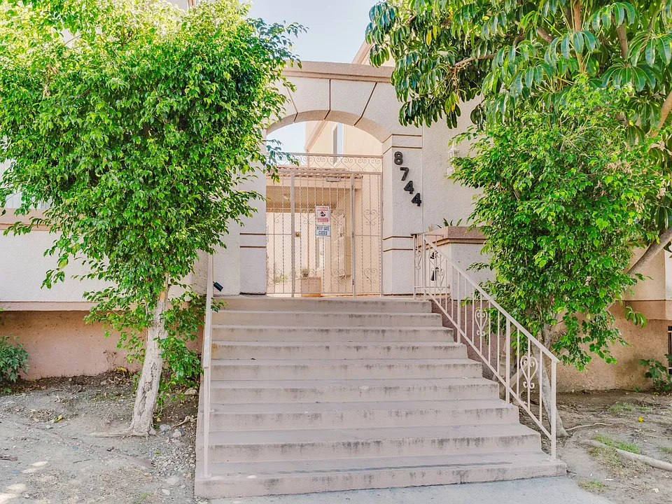 8744 Darby Ave #14