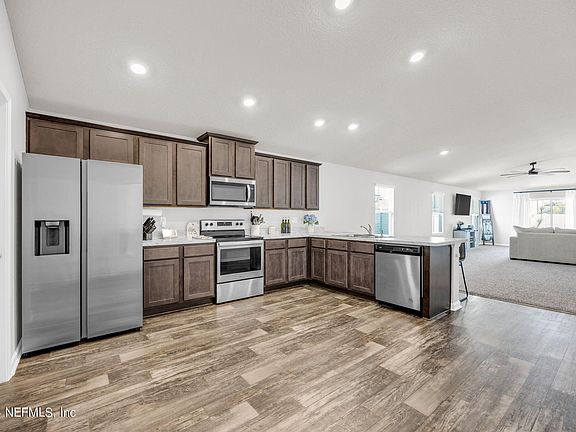 3rd image of 2461 OAK STREAM Drive