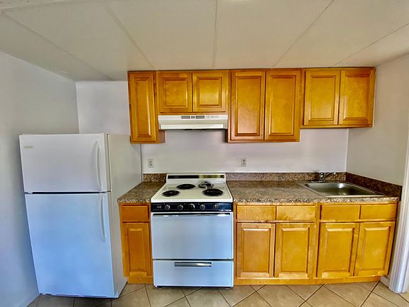 2nd image of 81 Gavin St #B1
