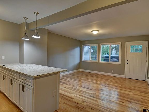 3rd image of 22 Tattersall Ln