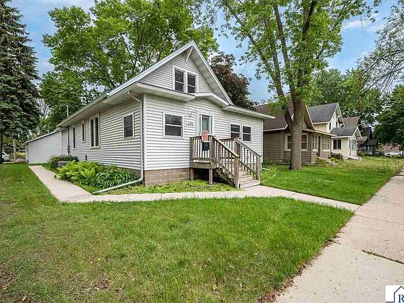 3rd image of 530 Lyndale St