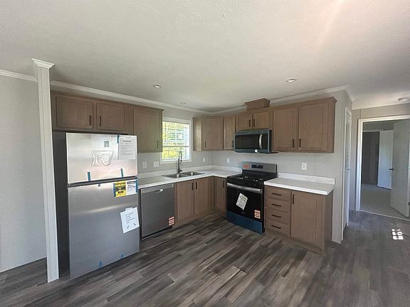2nd image of 57 Pineland Park Road