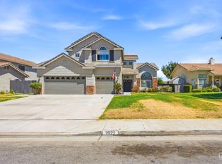 9922 Balvanera Ave, Bakersfield, CA 93312