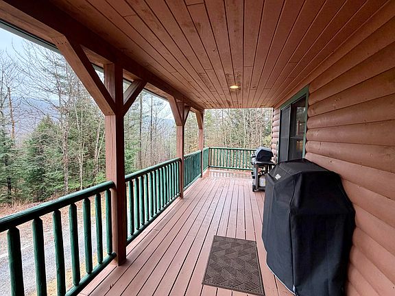 5th image of 102 Strackville Rd