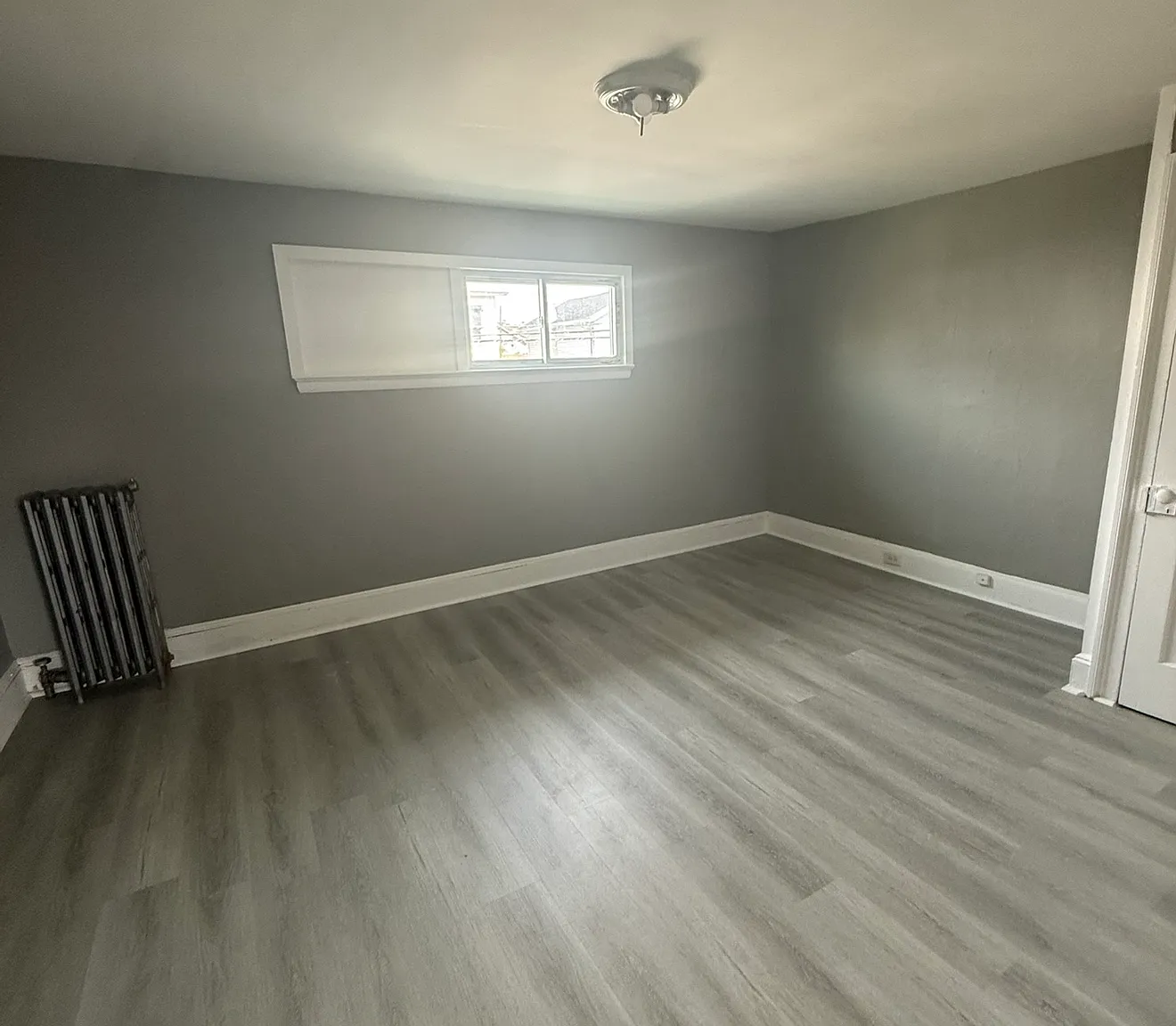 4 bed, $1,400 — Photo 4