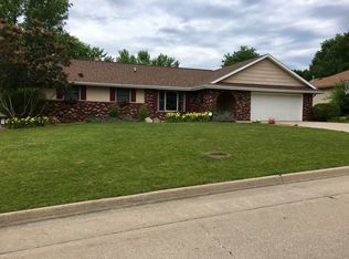 1531 Pleasant Dr, Pella, IA 50219