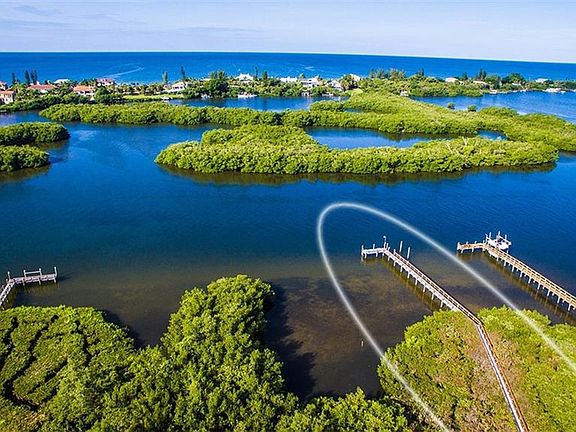 2nd image of 529 S Shore Dr