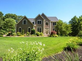68 Eight Lots Rd, Sutton, MA 01590