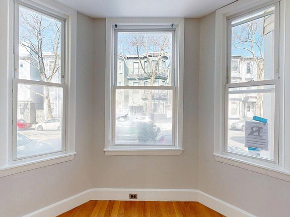 5th image of 205 Chelsea St #5