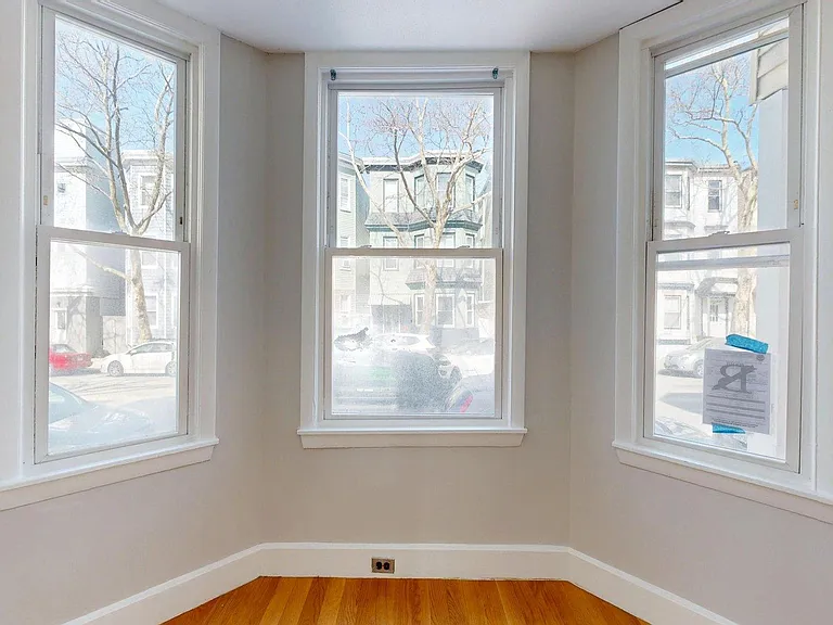 205 Chelsea St #3 — Photo 6