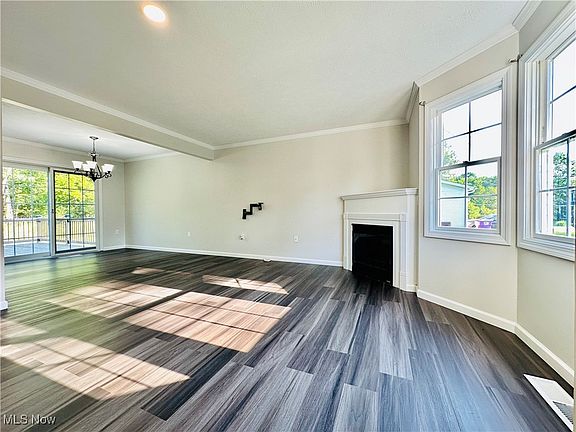 4th image of 16755 Bedford St