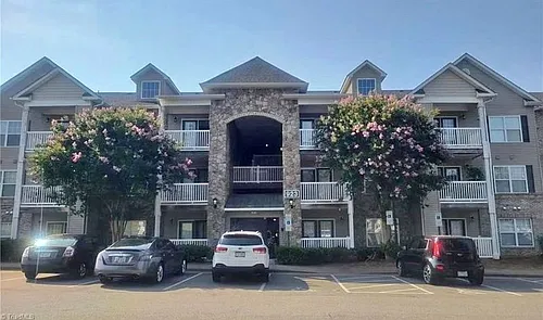 923 Windcastle Ln #301 Photo 1