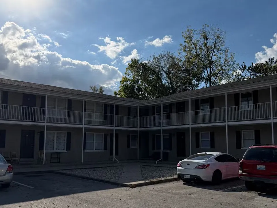 250 Herndon St #3
