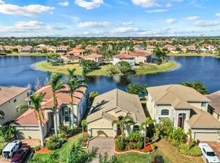 8615 Sumner Ave, Fort Myers, FL 33908