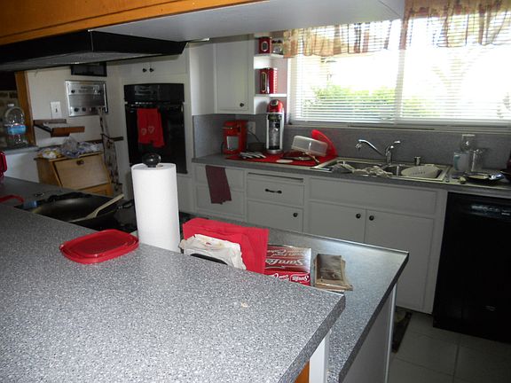 3rd image of 3855 Gregory Ave
