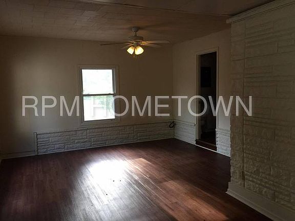 5th image of 709 Majestic Lodge Rd