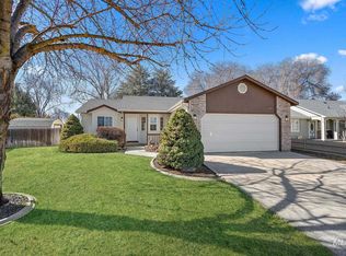 613 Arrowhead Dr, Nampa, ID 83686