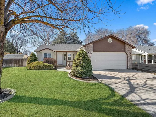613 Arrowhead Dr, Nampa, ID 83686