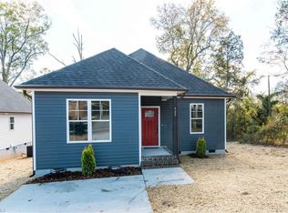 909 Franklin St, Thomasville, NC 27360