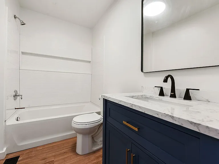 359 W 13th Ave — Photo 23