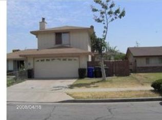 16435 Fontlee Ln, Fontana, CA 92335