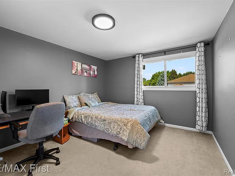 36010 Congress Rd — Photo 23