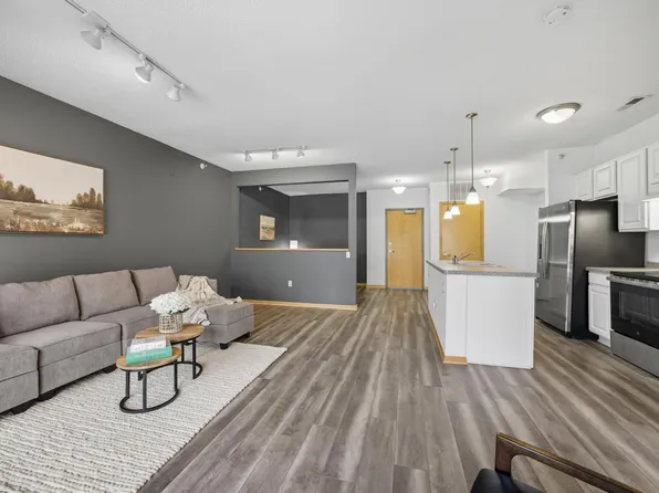 750 Mainstreet APT 210, Hopkins, MN 55343