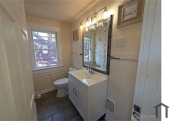 305 Westwood Ave — Photo 4