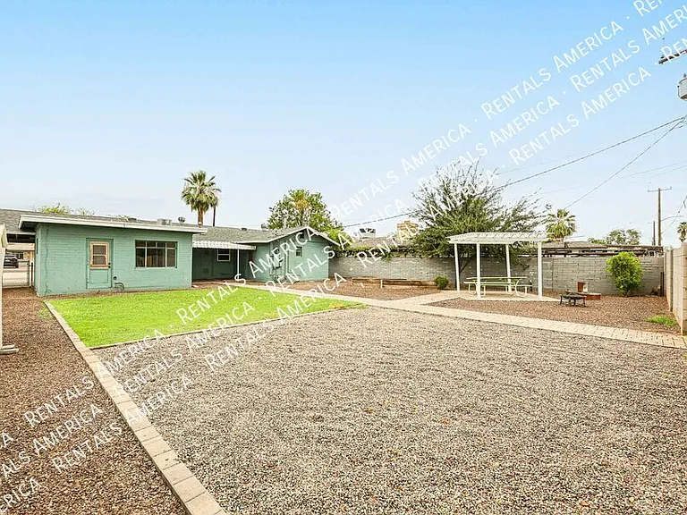 1723 W Indianola Ave — Photo 30