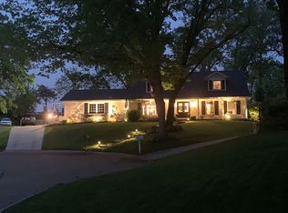 300 Gascony Way, Saint Louis, MO 63122