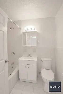 Rented by Bond New York | media 26