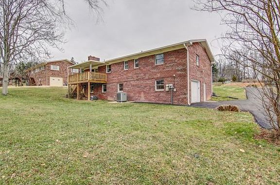 3rd image of 311 Carr Dr