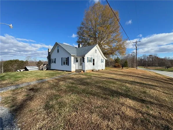 3561 State Highway 8 N, Danbury, NC 27016