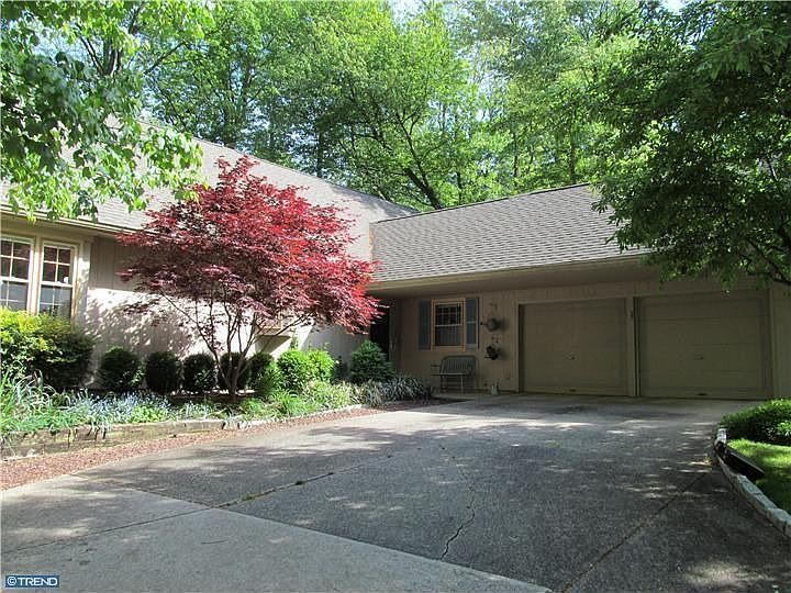 1st image of 4 Glenperth Ln