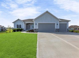 17742 S Myrna Dr, Olathe, KS 66062